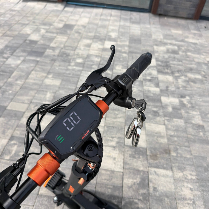 Електросамокат GIANT M10 PRO 1000W 48V 15Ah/23Ah — OFF-ROAD 10.5", до 50 км/год, подвійна амортизація, дискові гальма, сидіння, LED, сигналізація