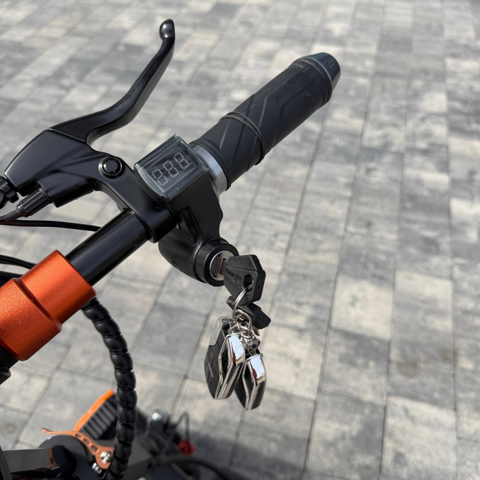 Електросамокат GIANT M10 PRO 1000W 48V 15Ah/23Ah — OFF-ROAD 10.5", до 50 км/год, подвійна амортизація, дискові гальма, сидіння, LED, сигналізація