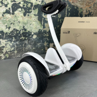 Гироскутер Segway Xiaomi Ninebot Mini Гироборд NEW & 2025 С Ручкой Белый +Led