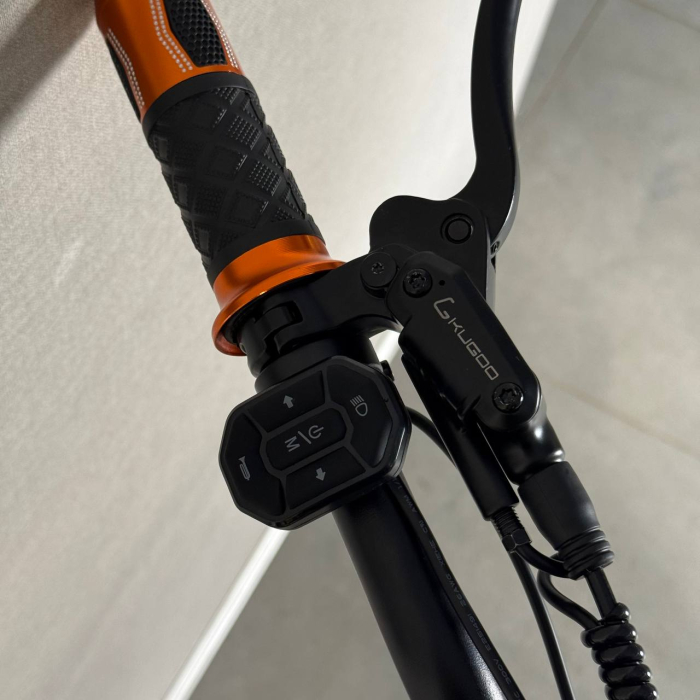 KUGOO R2 Orange AWD 3600W (2×1800W) 60V 31.2Ah — електричний Off-Road велосипед, повний привід AWD, Li-Ion акумулятор, швидкість до 80 км/год, запас ходу до 90 км, гідравлічні дискові гальма, NFC, LED-дисплей