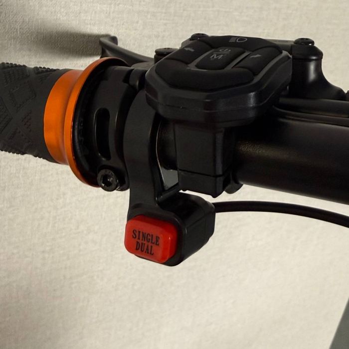 KUGOO R2 Orange AWD 3600W (2×1800W) 60V 31.2Ah — електричний Off-Road велосипед, повний привід AWD, Li-Ion акумулятор, швидкість до 80 км/год, запас ходу до 90 км, гідравлічні дискові гальма, NFC, LED-дисплей