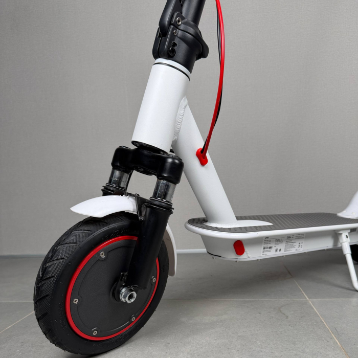 NEW 2026 Електросамокат UMi U8S White 500W 13Ah — стильний міський самокат з запасом ходу до 30 км