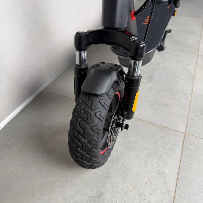 Электросамокат UMI Q10 Ultra 800W 48V 18Ah — мощный электросамокат с двойной амортизацией, Bluetooth, LCD-дисплеем, дисковыми тормозами, пневматическими колёсами 10.5", LED-поворотниками, рекуперацией, до 45 км/ч
