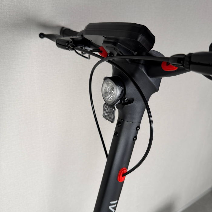 Электросамокат UMI Q10 Ultra 800W 48V 18Ah — мощный электросамокат с двойной амортизацией, Bluetooth, LCD-дисплеем, дисковыми тормозами, пневматическими колёсами 10.5", LED-поворотниками, рекуперацией, до 45 км/ч