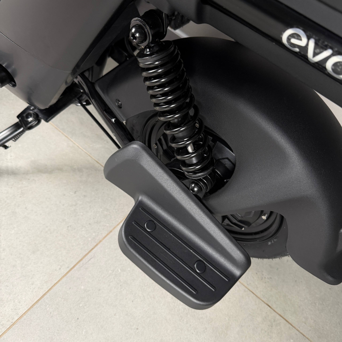 EVOBIKE YOTA 800W 48V 20Ah чорний — двомісний міський електровелосипед із графеновим акумулятором, переднім металевим кошиком, подвійною амортизацією, LED-дисплеєм, сигналізацією, поворотниками, до 35 км/год
