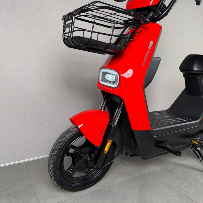 EVOBIKE YOTA 800W 48V 20Ah червоний — двомісний міський електровелосипед із графеновим акумулятором, переднім металевим кошиком, подвійною амортизацією, LED-дисплеєм, сигналізацією, поворотниками, до 35 км/год