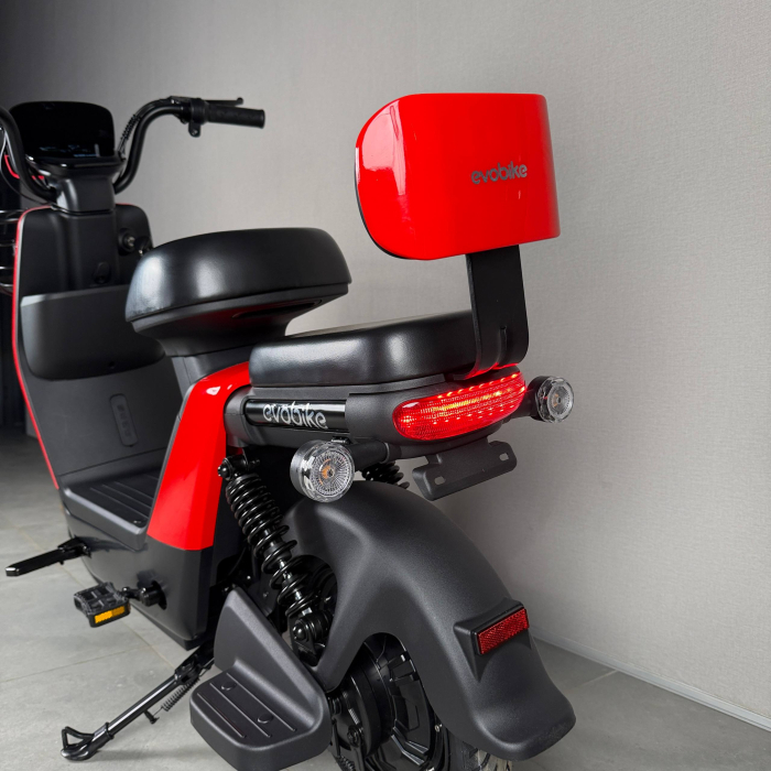 EVOBIKE YOTA 800W 48V 20Ah червоний — двомісний міський електровелосипед із графеновим акумулятором, переднім металевим кошиком, подвійною амортизацією, LED-дисплеєм, сигналізацією, поворотниками, до 35 км/год