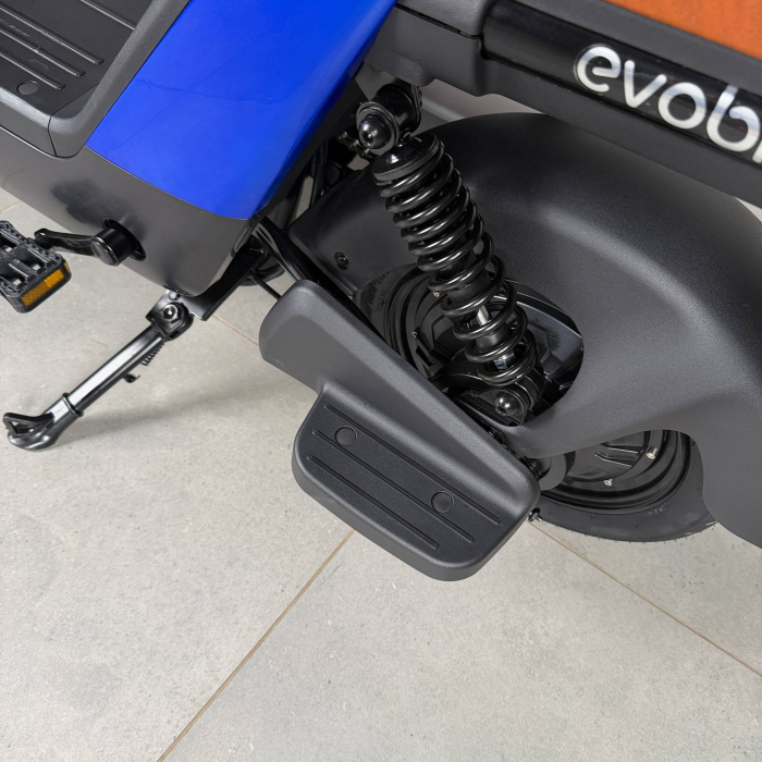 EVOBIKE YOTA 800W 48V 20Ah синій — двомісний міський електровелосипед із графеновим акумулятором, переднім металевим кошиком, подвійною амортизацією, LED-дисплеєм, сигналізацією, поворотниками, до 35 км/год