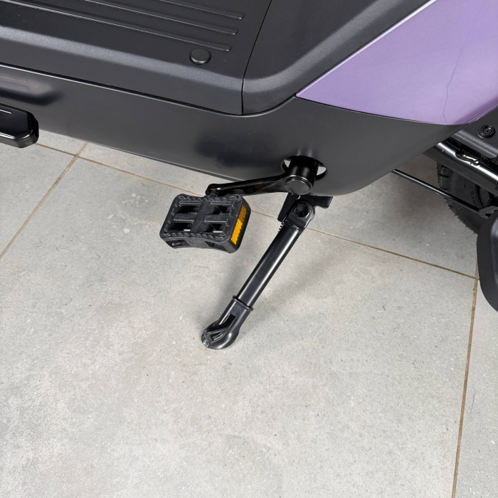 EVOBIKE YOTA 800W 48V 20Ah фіолетовий — двомісний міський електровелосипед із графеновим акумулятором, переднім металевим кошиком, подвійною амортизацією, LED-дисплеєм, сигналізацією, поворотниками, до 35 км/год
