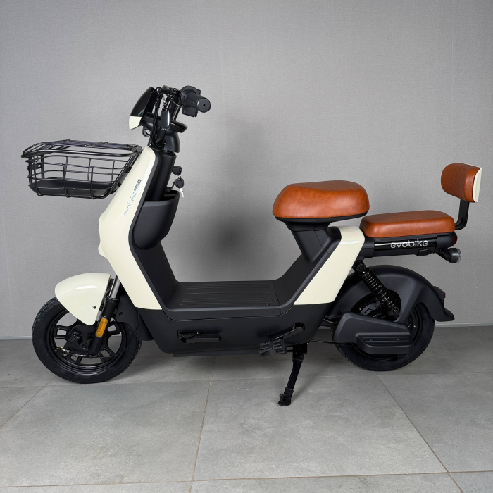 EVOBIKE YOTA 800W 48V 20Ah молочний — двомісний міський електровелосипед із графеновим акумулятором, переднім металевим кошиком, подвійною амортизацією, LED-дисплеєм, сигналізацією, поворотниками, до 35 км/год